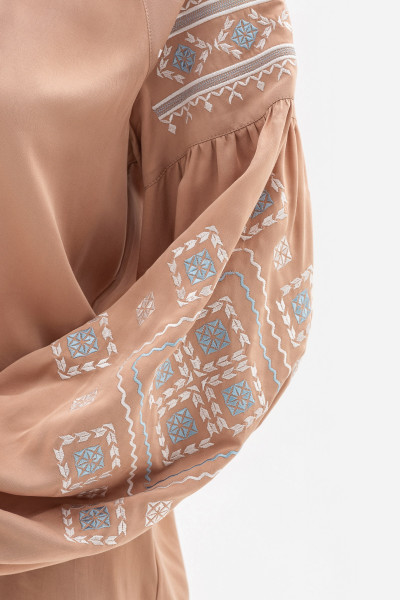 Жіноча вишиванка сорочка вільного крою Градія 01