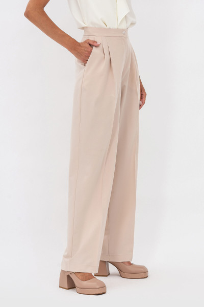 Жіночі штани бежевого кольору з костюмної тканини Аміка 03