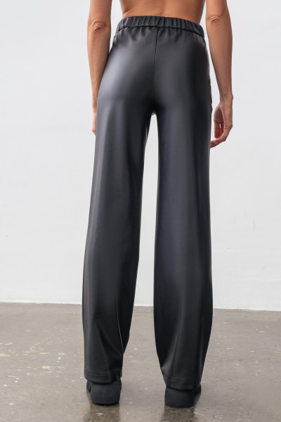 Брюки з еко шкіри чорні прямого силуету Дален