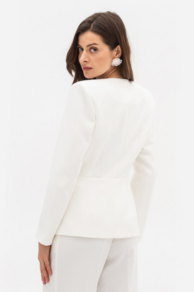 Білий жакет з костюмної тканини Мелада