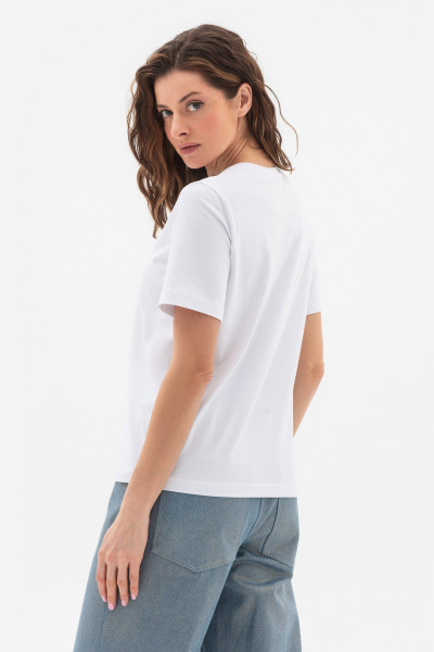 Біла трикотажна футболка Лукре 02