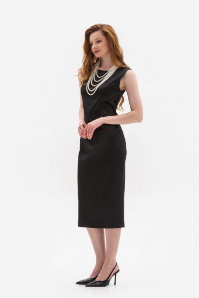 Сукня-футляр чорного кольору довжини міді Лінеса Сукня-футляр чорного кольору довжини міді Лінеса