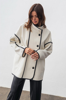 Пальто двобортне молочного кольору Зенел