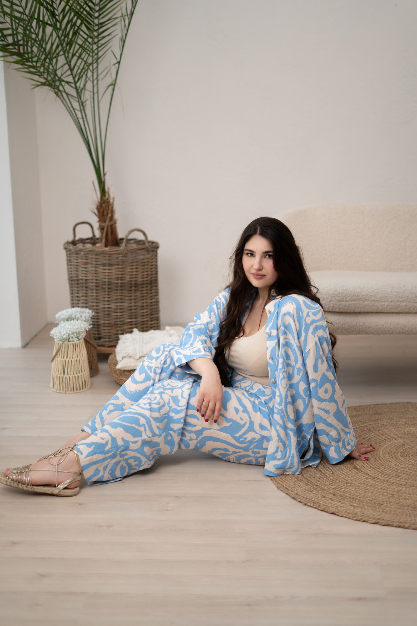 Блуза-сорочка  вільного силуету з рукавами 3/4 блакитного кольору Аркана 01