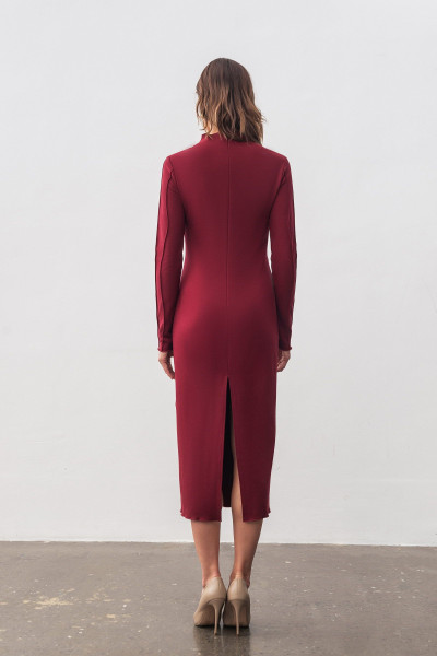 Сукня трикотажна бордова довжини міді Тіарі Сукня трикотажна бордова довжини міді Тіарі
