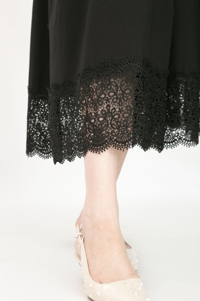 Чорна сукня міді силуету трапеція з мереживом по низу Вайлен Чорна сукня міді силуету трапеція з мереживом по низу Вайлен