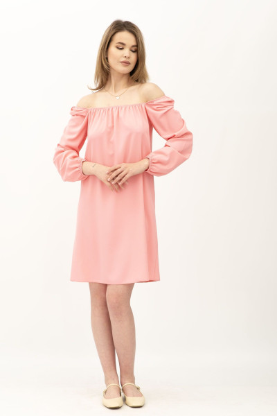 Стильне жіноче плаття з рожевої костюмної тканини з вирізом каре Еймі Стильне жіноче плаття з рожевої костюмної тканини з вирізом каре Еймі