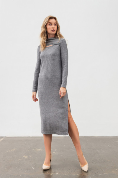 Трикотажна сукня довжини міді  з боковим розрізом сірого кольору Міра 01 Трикотажна сукня довжини міді  з боковим розрізом сірого кольору Міра 01