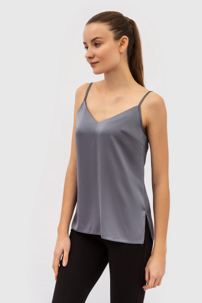 Майка сірого кольору на бретелях, які регулюються Мавра