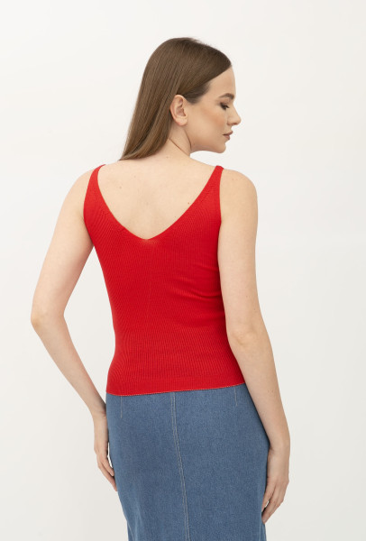 Червона майка в рубчик з глибоким вирізом 24100506