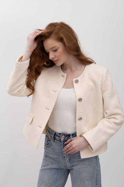 Жакет прямого силуету молочного кольору Сателі 02