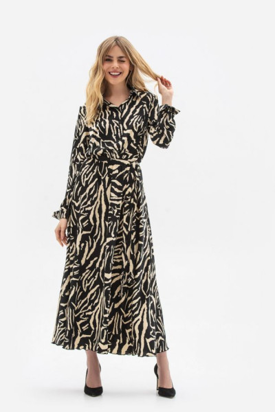 Сукня напівприталеного силуету з трапецієподібною спідницею чорного кольору Таірія 01