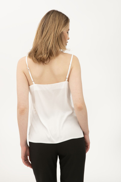 Майка жіноча шовкова молочна на бретелях Шайна 02