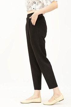 Вузькі штани чорного кольру з лампасами Тонус 05