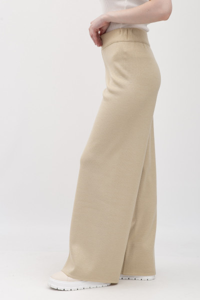 Брюки прямі трикотажні бежевого кольору 25218000